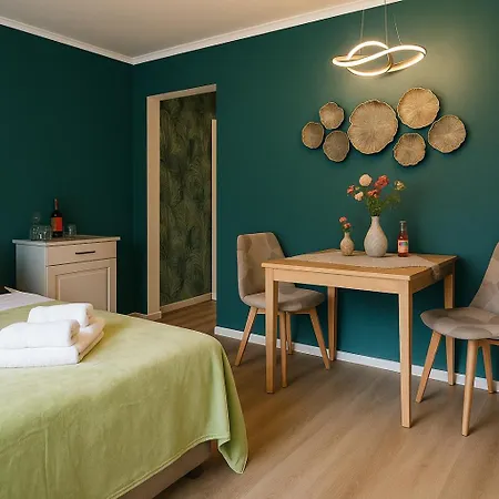 Savor Fuer 2 Personen Direkt Im Zentrum Апартаменты *